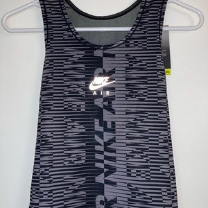 Nike Air Cropped Workout Tank Top NWT